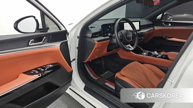 Kia The New K5 3rd generation 2025 Белый из Кореи, фото 2
