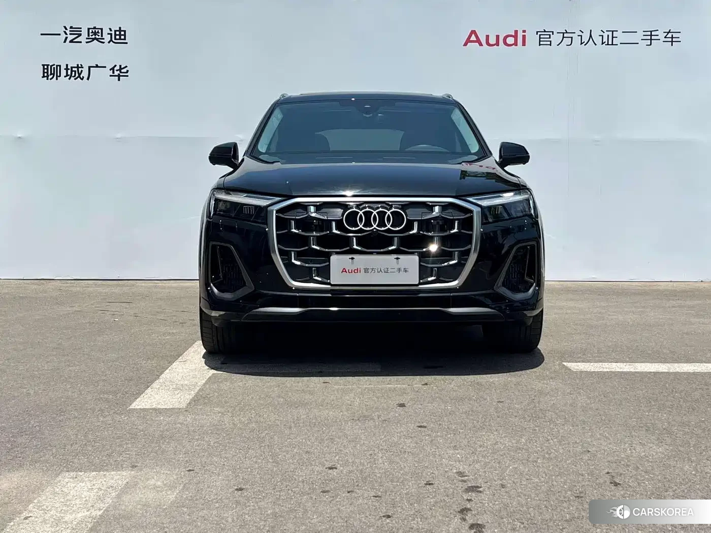 Audi Q7 2025 Черный из Китая, фото 2
