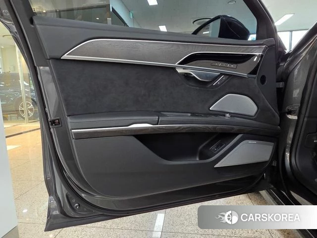 Audi A8 (D5) 2023 Серый из Кореи, фото 2