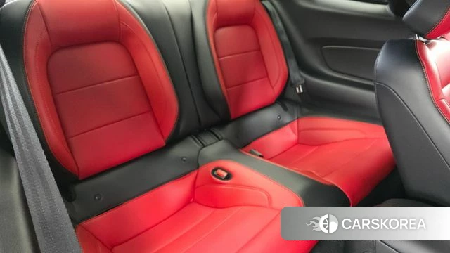 Ford Mustang 2023 Красный из Кореи, фото 2