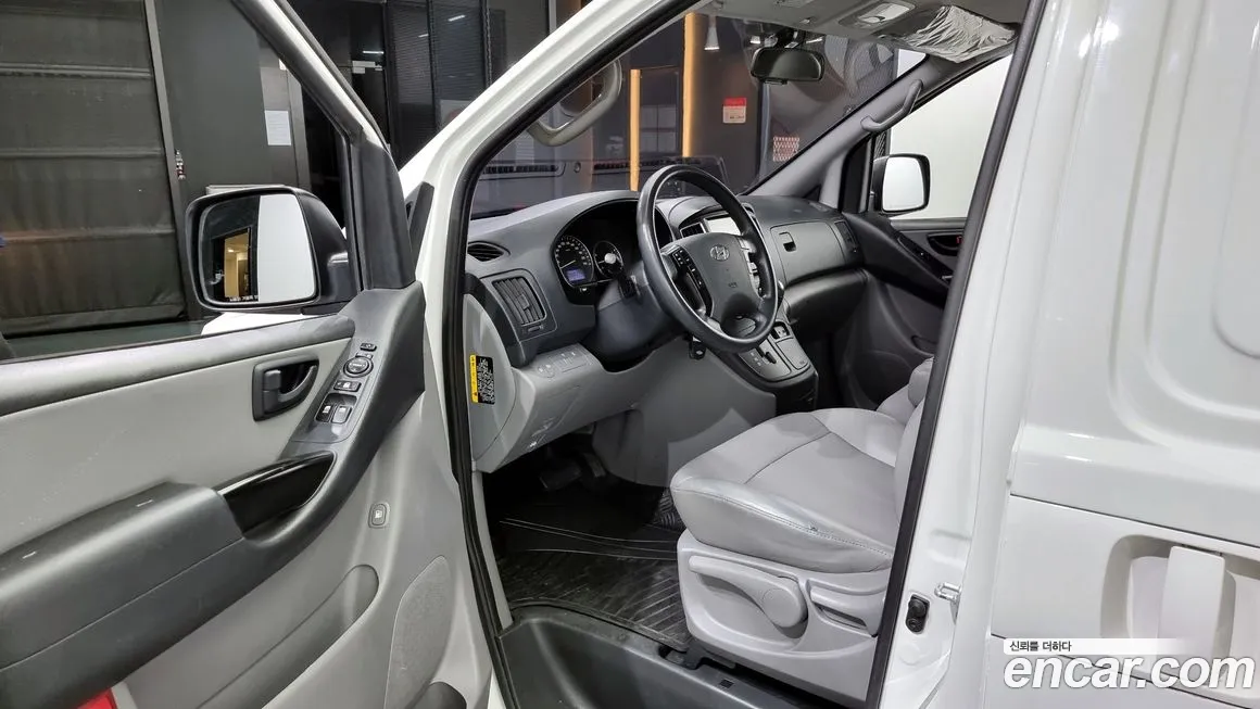 Hyundai The New Grand Starex 2019 Белый из Кореи, фото 2