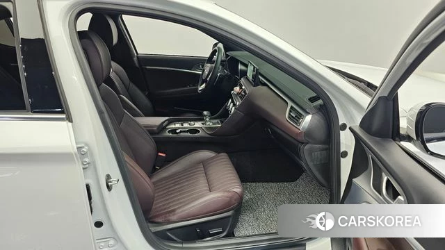 Genesis The New G70 2023 Белый из Кореи, фото 2