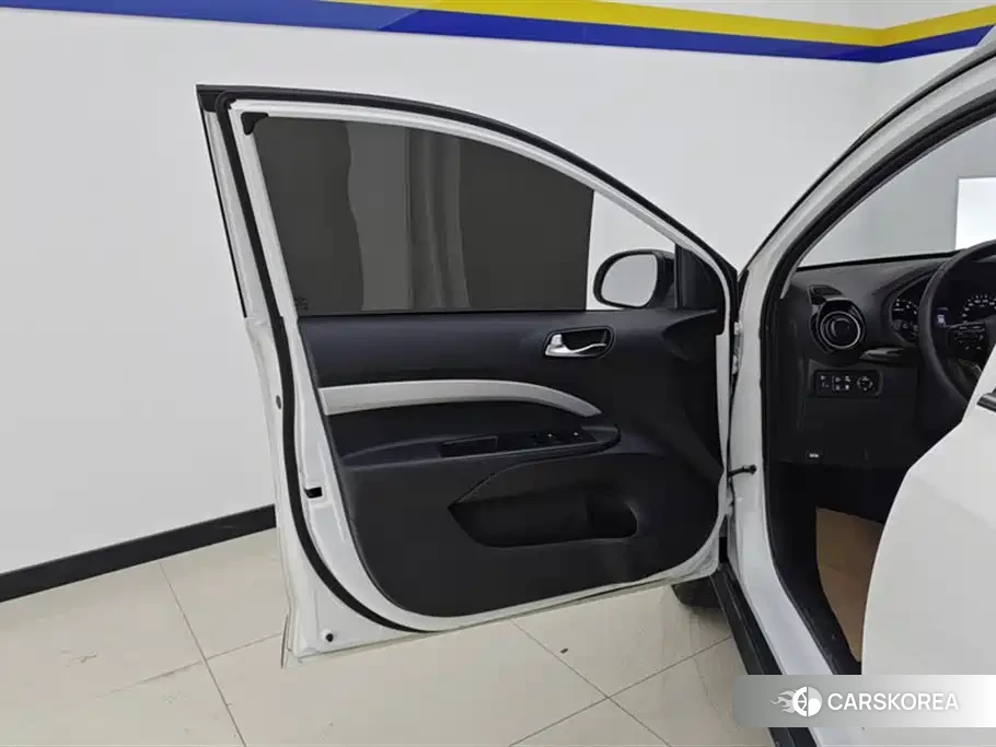 Kia KX1 2025 Белый из Китая, фото 2