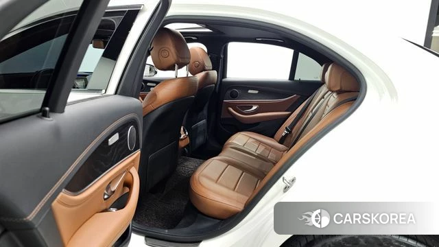 Mercedes-Benz E-Class W213 2020 Белый из Кореи, фото 2