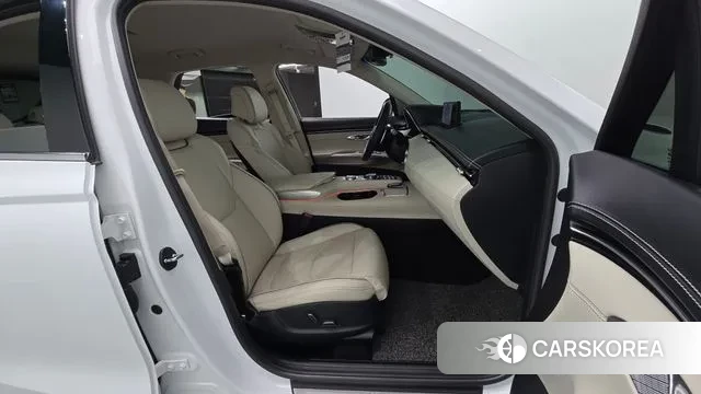 Genesis GV70 2021 Белый из Кореи, фото 2