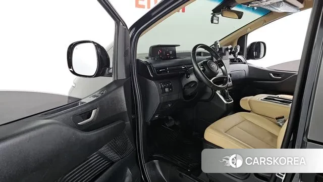 Hyundai Staria 2024 Черный из Кореи, фото 2