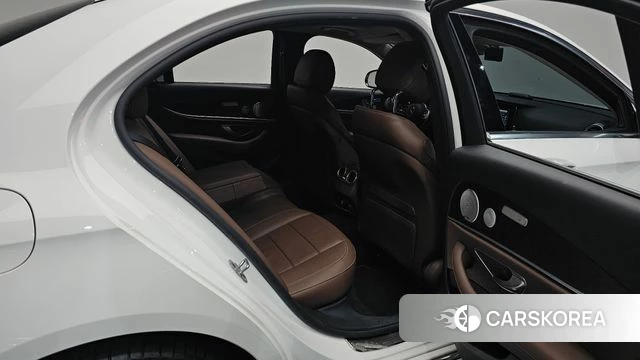 Mercedes-Benz E-Class W213 2019 Белый из Кореи, фото 2