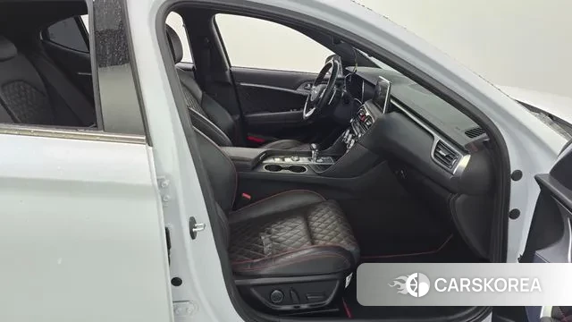 Genesis G70 2018 Белый из Кореи, фото 2