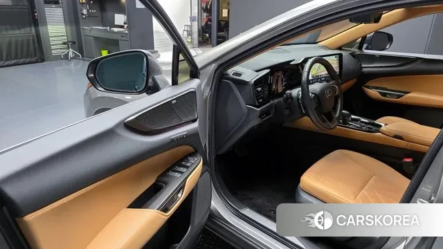 Lexus NX350h Second generation 2024 Серебряный из Кореи, фото 2