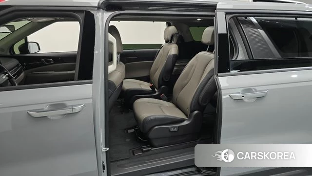 Kia The New Carnival 4th Generation 2025 Серебристо-серый из Кореи, фото 2