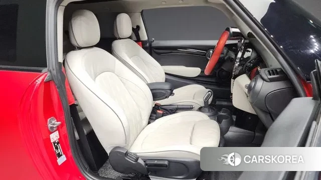 Mini Cooper S 2022 Красный из Кореи, фото 2