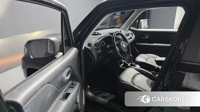 Jeep Renegade 2019 Черный из Кореи, фото 2