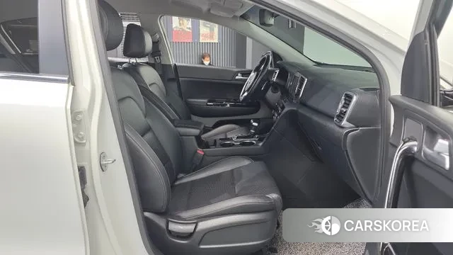 Kia Sportage 4th Generation 2018 Белый из Кореи, фото 2