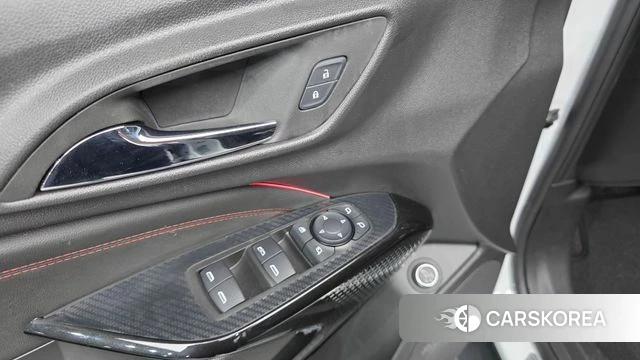 Chevrolet (GM Daewoo) Trax Crossover 2023 Белый из Кореи, фото 2