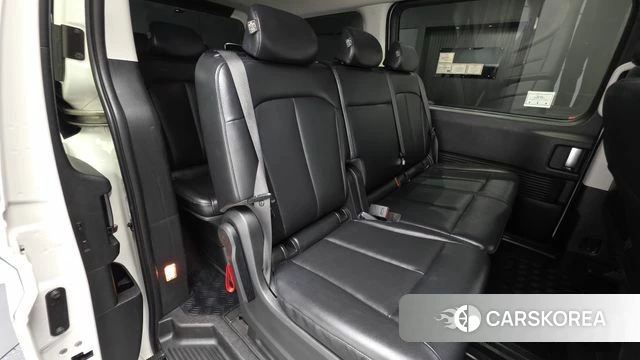 Hyundai Staria 2022 Белый из Кореи, фото 2