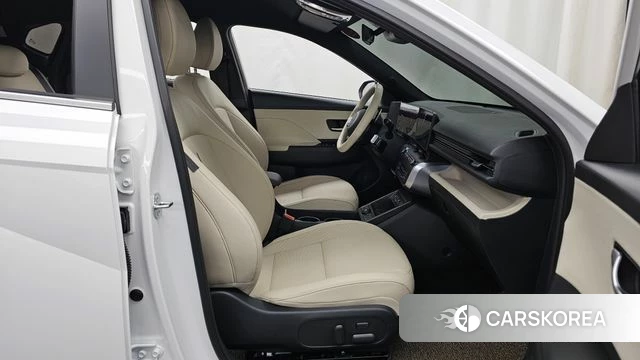 Hyundai Kona (SX2) 2025 Белый из Кореи, фото 2