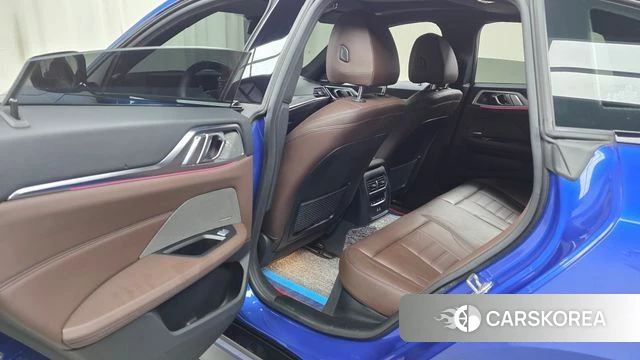 BMW i4 2023 Синий из Кореи, фото 2