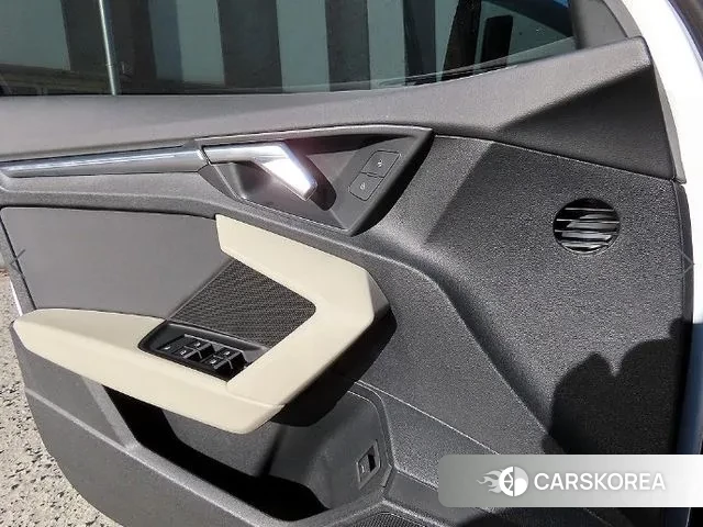 Audi A3 (8Y) 2024 Белый из Кореи, фото 2