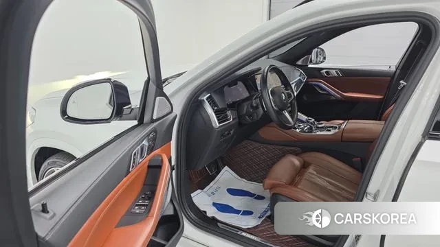 BMW X6 (G06) 2023 Белый из Кореи, фото 2