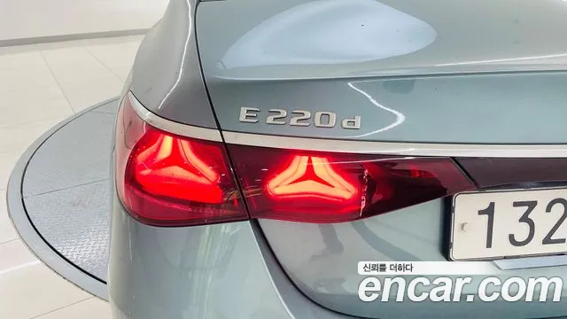 Mercedes-Benz E-Class W214 2024 Серебряный из Кореи, фото 2