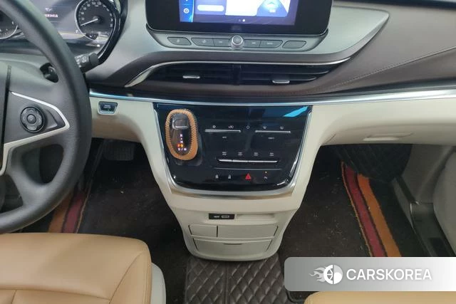 Buick GL8 2022 Белый из Китая, фото 2