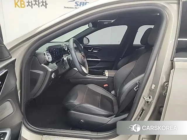 Mercedes-Benz C-Class W206 2022 Серебристо-серый из Кореи, фото 2