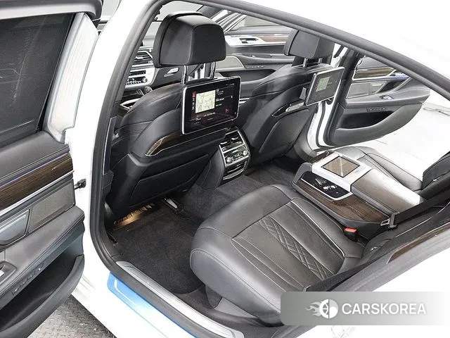 BMW 7 Series (G11) 2019 Белый из Кореи, фото 2