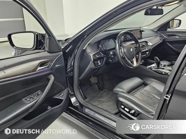 BMW 5 Series (G30) 2018 Черный из Кореи, фото 2