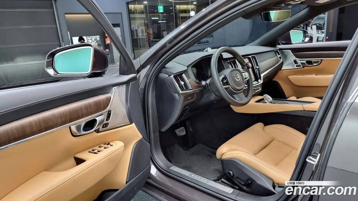 Volvo S90 2023 Серый из Кореи, фото 2