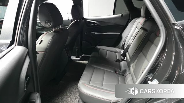 Chevrolet (GM Daewoo) Trax Crossover 2024 Черный из Кореи, фото 2