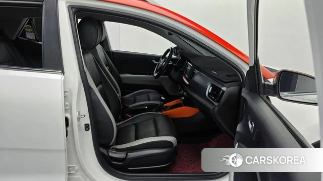 Kia Stonic 2018 Белый из Кореи, фото 2