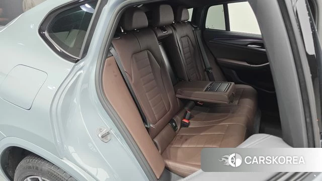 BMW X4 (G02) 2025 Серебристо-серый из Кореи, фото 2