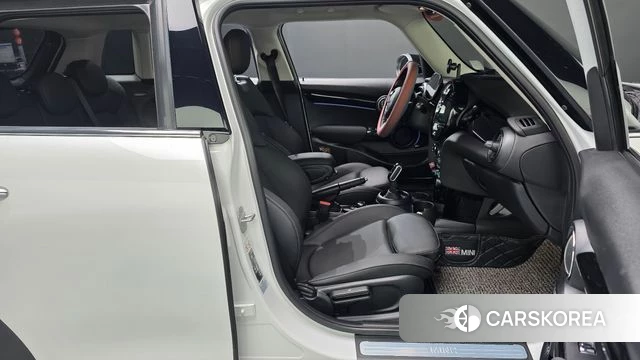 Mini Cooper 2024 Белый из Кореи, фото 2