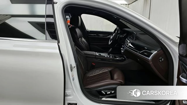 BMW 7 Series (G11) 2020 Белый из Кореи, фото 2