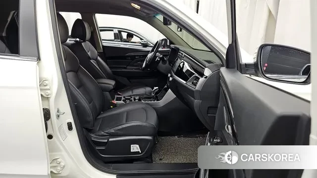 Ssangyong Beautiful Korando 2020 Жемчужный цвет из Кореи, фото 2