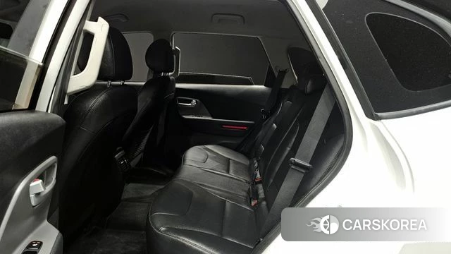 Kia Niro Plus 2022 Белый из Кореи, фото 2