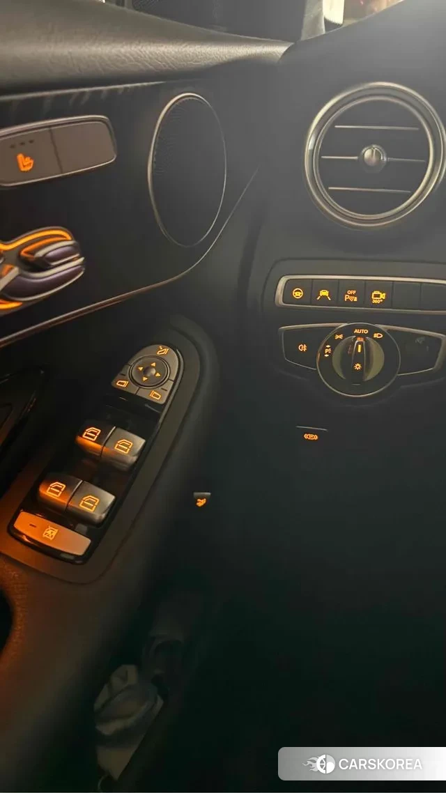 Mercedes-Benz GLC-Class X253 2019 Белый из Кореи, фото 2