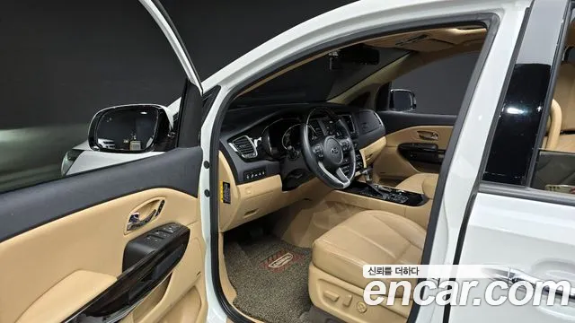 Kia The New Carnival 2018 Белый из Кореи, фото 2