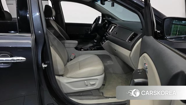Kia The New Carnival 2018 Серый из Кореи, фото 2