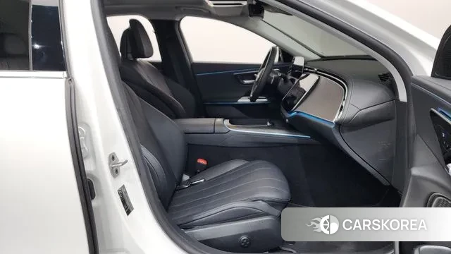 Mercedes-Benz E-Class W214 2024 Белый из Кореи, фото 2