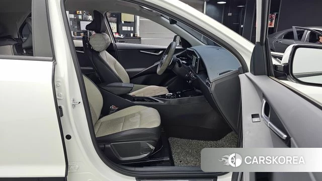 Kia Di Ol Nu Niro 2022 Белый из Кореи, фото 2