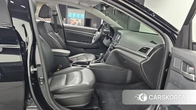 Hyundai Avante AD 2018 Черный из Кореи, фото 2