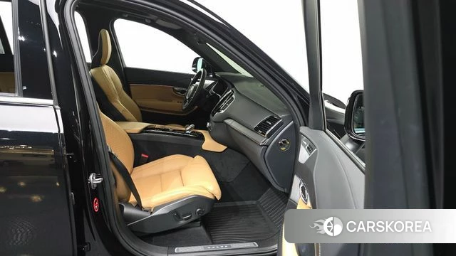 Volvo XC90 second Generation 2024 Черный из Кореи, фото 2