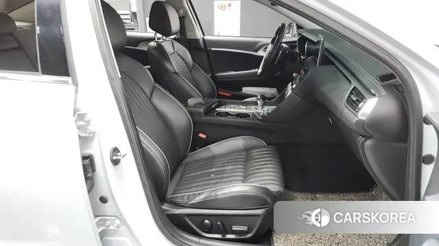 Genesis G70 2019 Серебристо-серый из Кореи, фото 2