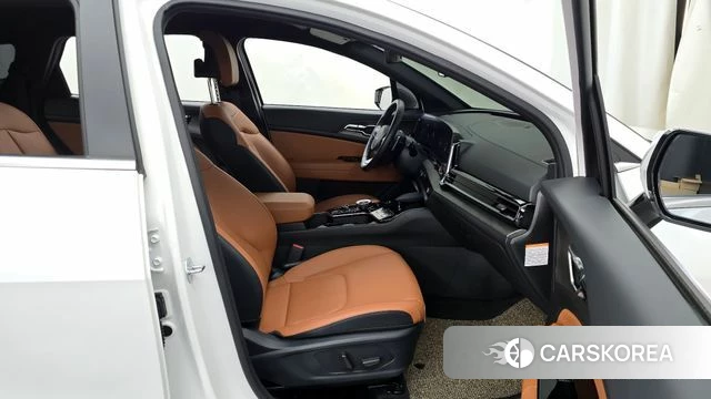 Kia Sportage 5th Generation Hybrid 2024 Белый из Кореи, фото 2