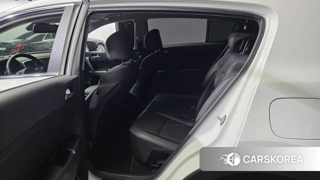 Kia Sportage The Bold 2021 Белый из Кореи, фото 2