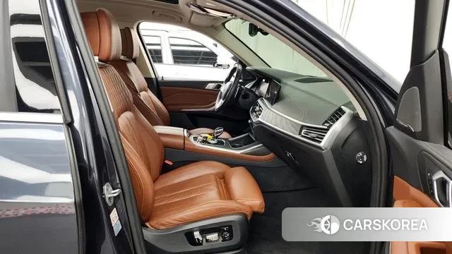 BMW X7 (G07) 2021 Серый из Кореи, фото 2