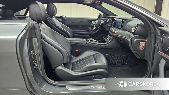 Mercedes-Benz E-Class W213 2018 Серый из Кореи, фото 2