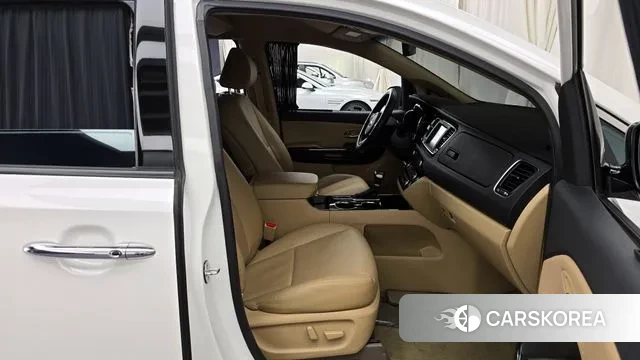 Kia The New Carnival 2019 Белый из Кореи, фото 2