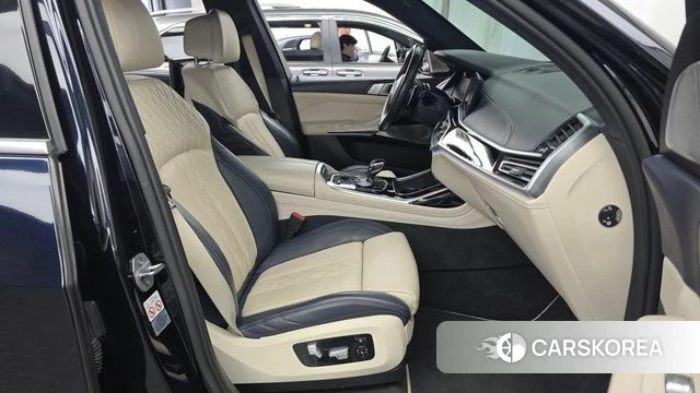 BMW X7 (G07) 2019 Черный из Кореи, фото 2